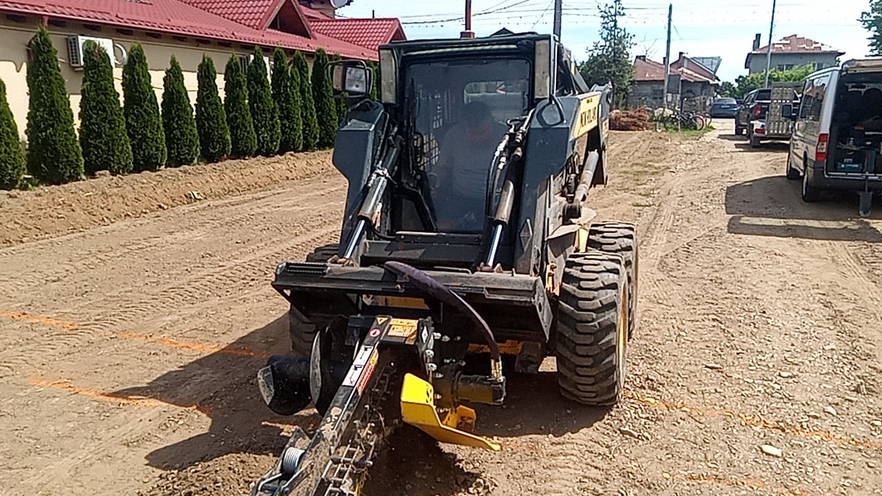 Implementarea unui Sistem de Irigație Complex cu Ajutorul unui Mini Excavator: O Poveste de Succes a Echipei Noastre